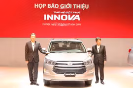 Toyota Innova 2016 giá cao nhất gần 1 tỷ đồng