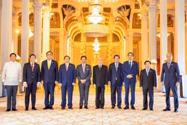 ASEAN cùng hành động ứng phó với thách thức chung 