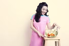 Lê Khánh xuất hiện trẻ đẹp sau khi giảm cân
