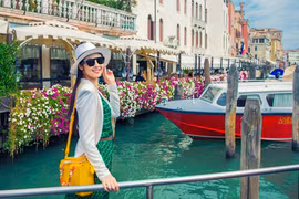 Hoa hậu Ngọc Hân lãng mạn tại Venice