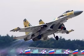 Trung Quốc sẽ nhận thêm 10 chiếc Su-35 từ Nga vào năm 2017