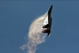 Không quân Nga tung video ấn tượng về tiêm kích Su-35S
