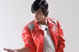 Truyền "lửa" qua những bước nhảy điệu nghệ của Michael Jackson