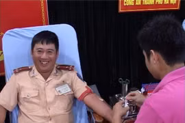 Tuổi trẻ CATĐ tình nguyện hiến máu cứu người