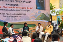 Tọa đàm và giới thiệu ấn phẩm “Hà Giang - Miền đá nở hoa” tại TP.HCM