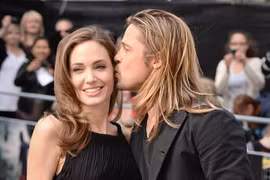 Angelina Jolie trở lại đầy quyến rũ sau ca phẫu thuật cắt bỏ ngực