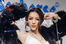 Trở về từ "Hoa hậu Siêu quốc gia", Khả Trang xuất hiện đầy "bốc lửa" 