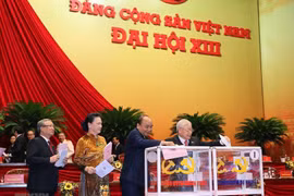 [Ảnh] Lãnh đạo Đảng, Nhà nước và đại biểu bầu Ban Chấp hành Trung ương khóa XIII