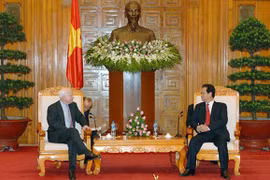 Ông John McCain muốn Mỹ sớm bãi bỏ lệnh cấm bán vũ khí cho Việt Nam