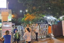 Người đàn ông rơi từ tầng 5 bệnh viện Việt Đức