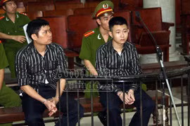 Đồng tình hoãn xử vụ bác sĩ Tường