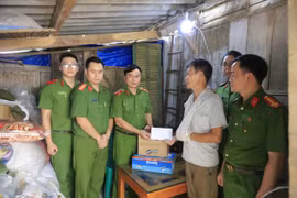 Học viện Cảnh sát nhân dân sẻ chia với đồng bào nơi bão, lũ