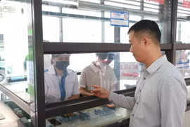 Hà Nội thí điểm thẻ vé điện tử đối với 10 tuyến xe bus