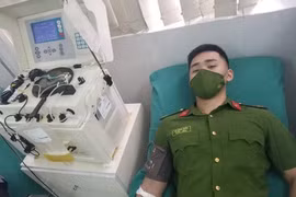 Thanh niên Công an Thủ đô kịp thời hiến máu giúp người dân cấp cứu ở bệnh viện Việt Đức