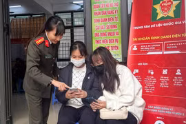 Hà Nội yêu cầu sớm sử dụng thông tin công dân thay thế sổ hộ khẩu, sổ tạm trú