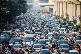 Hà Nội yêu cầu sở ngành báo cáo về giải pháp hạn chế phương tiện cá nhân