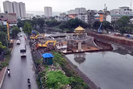 Hà Nội yêu cầu hoàn thành chỉnh trang hai bên bờ sông Tô Lịch xong trước 30-8