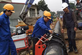 Hà Nội cấp phép thi công tuyến đường ống nước dọc đê tả Cà Lồ và đê hữu Cầu