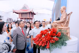 Chủ tịch Hà Nội Trần Sỹ Thanh thăm không gian truyền thống và sáng tạo Hà Nội 2025