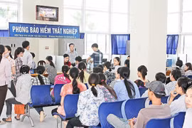 Hà Nội: Thu hồi số tiền hưởng trợ cấp thất nghiệp không đúng quy định