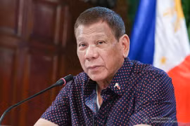 Tổng thống Philippines thị sát về mức độ tàn phá của bão Goni