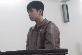 Bị phát hiện, tên trộm điên cuồng "xả" dao lên đầu người phụ nữ