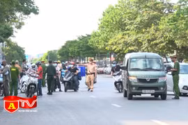Công an Hà Nội thành lập 6 tổ liên ngành kiểm soát chặt người ra đường không có lý do