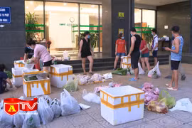 Nhân rộng mô hình "đi chợ hộ" tại khu chung cư