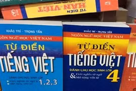 Thu hồi 8 cuốn từ điển tiếng Việt trên toàn quốc