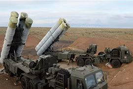 Quân khu phương Đông Nga lần đầu diễn tập phóng tên lửa S-400