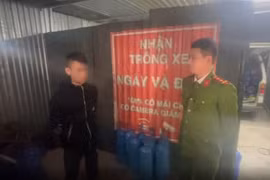 Phát hiện kho chứa “bóng cười” tại điểm trông giữ xe