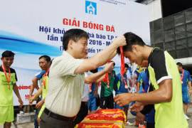 Đội bóng Báo An ninh Thủ đô gặp Báo Lao động ở chung kết