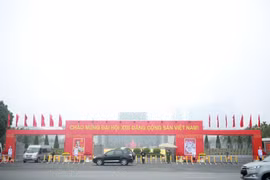 Nhân dân bày tỏ niềm tin vào Đảng đưa đất nước phát triển nhanh, bền vững 