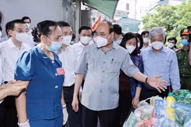 Bí thư cấp ủy - Tư lệnh đích thực trong “cuộc chiến” khốc liệt với dịch Covid-19 (Bài 5): Phép thử đặc biệt năng lực, trách nhiệm người đứng đầu