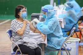 Vaccine vẫn là “vũ khí” hiệu quả nhất để ứng phó với đại dịch Covid-19 