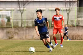 Xuân Trường lại đá chính và kiến tạo ở Incheon United