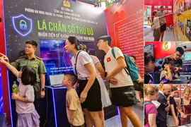Sức hút từ không gian tương tác đặc biệt của Công an Thủ đô bên Hồ Gươm