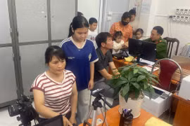 Công an xã đảo ở Hà Nội cấp căn cước cho học sinh trong những ngày nghỉ lễ