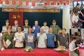 Nỗ lực "phủ sóng" ứng dụng HaNoi Smart Police xuống từng thôn xóm