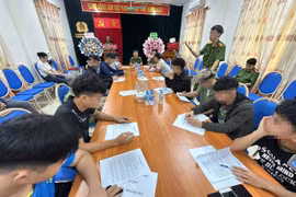 Phía sau những bản cam kết: Kéo những "đứa trẻ đi lạc" về phía thiện