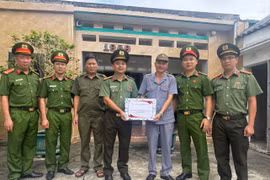 Ký ức hào hùng của người cựu chiến binh và lời hứa "Ba nhất" của tuổi trẻ Công an Thủ đô
