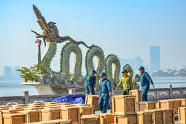 Cận cảnh trận địa pháo hoa Hồ Tây trước giờ G
