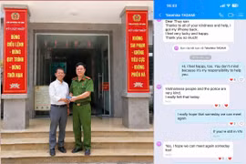 Du khách Nhật cảm ơn sự tận tâm của Công an Hà Nội
