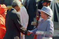 Hình ảnh hiếm về những chuyến công du nước ngoài của Nữ hoàng Anh Elizabeth II