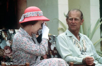 Hình ảnh hiếm về những chuyến công du nước ngoài của Nữ hoàng Anh Elizabeth II
