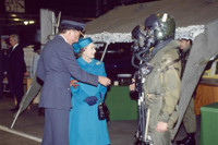 Hình ảnh hiếm về những chuyến công du nước ngoài của Nữ hoàng Anh Elizabeth II