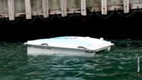 Robot thông minh hút 500kg/lần rác trôi nổi trên sông