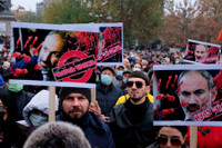 [ẢNH] Phe đối lập Armenia bắt đầu tấn công trụ sở chính phủ ở Yerevan