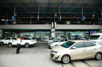 Dòng người ùn ùn đổ về sân bay quốc tế Nội Bài rời Thủ đô nghỉ lễ Quốc khánh