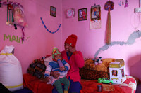 Nhiều vết nứt bí ẩn xuất hiện tại thị trấn hành hương nổi tiếng trên dãy Himalaya 